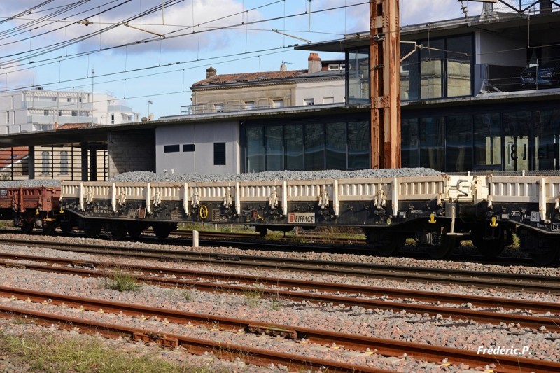 33 87 398 8 010-6 Rens Bordeaux01 221124 F-ERF.JPG