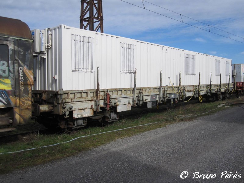 R54 - 80 87 979 4 157-8 - SNCF-LM - Rame EMS (1) (light).JPG