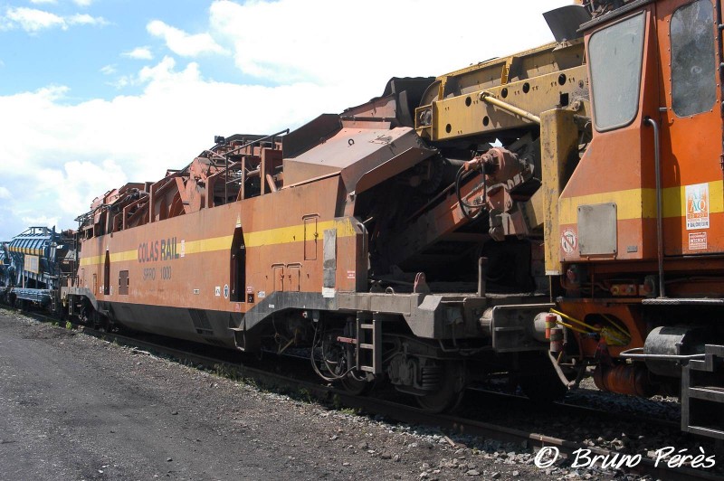 Cribleuse SPRO 1000 - 99 87 9 350 510-3 - Colas Rail (5) (light).jpg
