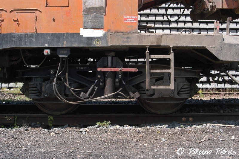 Cribleuse SPRO 1000 - 99 87 9 350 510-3 - Colas Rail (9) (light).jpg