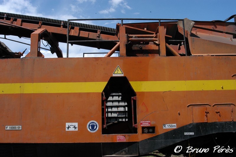 Cribleuse SPRO 1000 - 99 87 9 350 510-3 - Colas Rail (21) (light).jpg