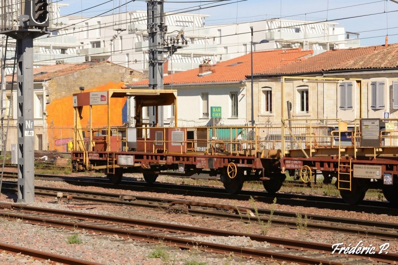 40 87 959 7 177-4 Us V76-1 Bordeaux01 011025.JPG