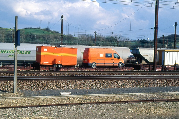 img246R.jpg