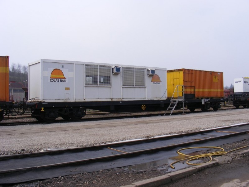 R90 - 99 87 9 383 784 5 - COLAS RAIL (1) (Copier).JPG