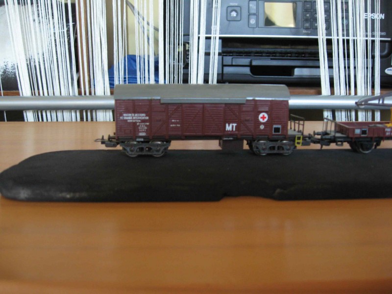 wagon_b.JPG