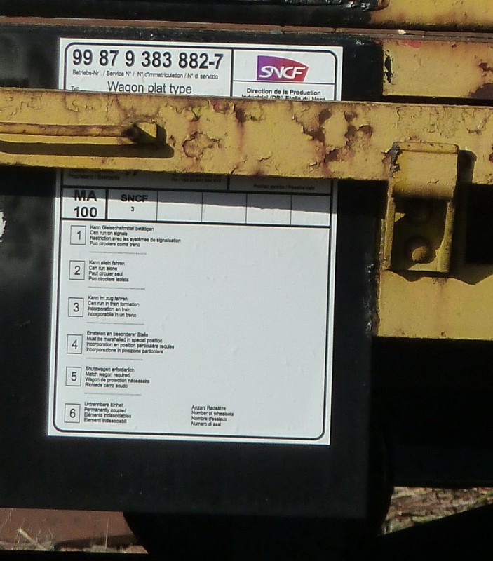 99 87 9 383 882-7 (2014-01-17 St Pierre des Corps) Wagon plat type K50 Meccoli (1).jpg
