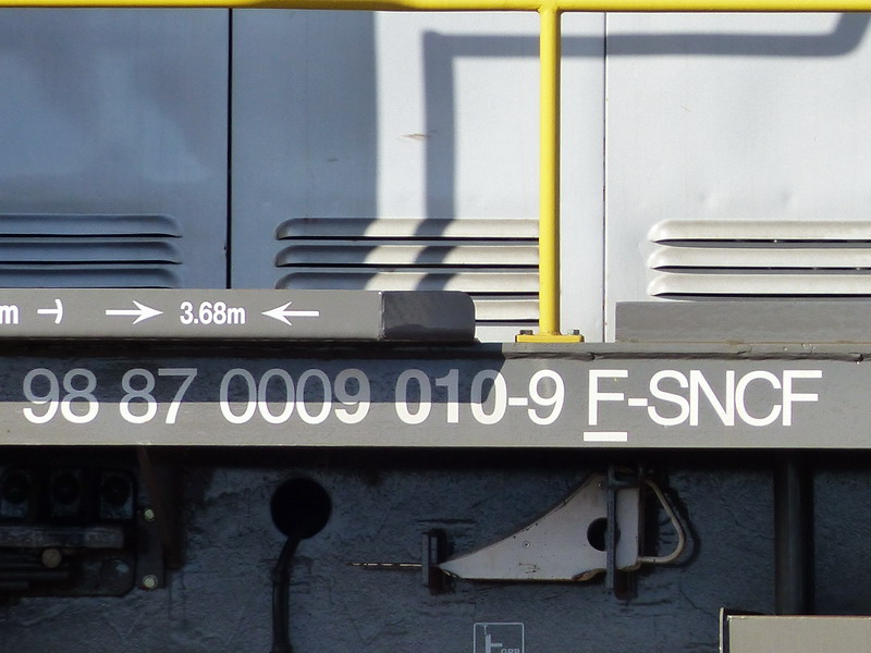 Y.9010 (2014-02-17 St Pierre des Corps) Livrée Infra ex Y.7348 (6).jpg