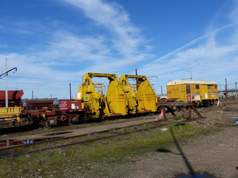 99 87 9 359 512-0 (2014-02-17 St Pierre des Corps) Wagon surbaissé porte Portique Meccoli (1).jpg