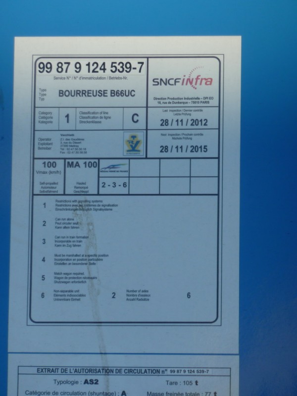 99 87 9 124 539-7 Type B 66 UC (2013-12-29 St Pierre des Corps) Bourreuse Vecchietti (10).jpg