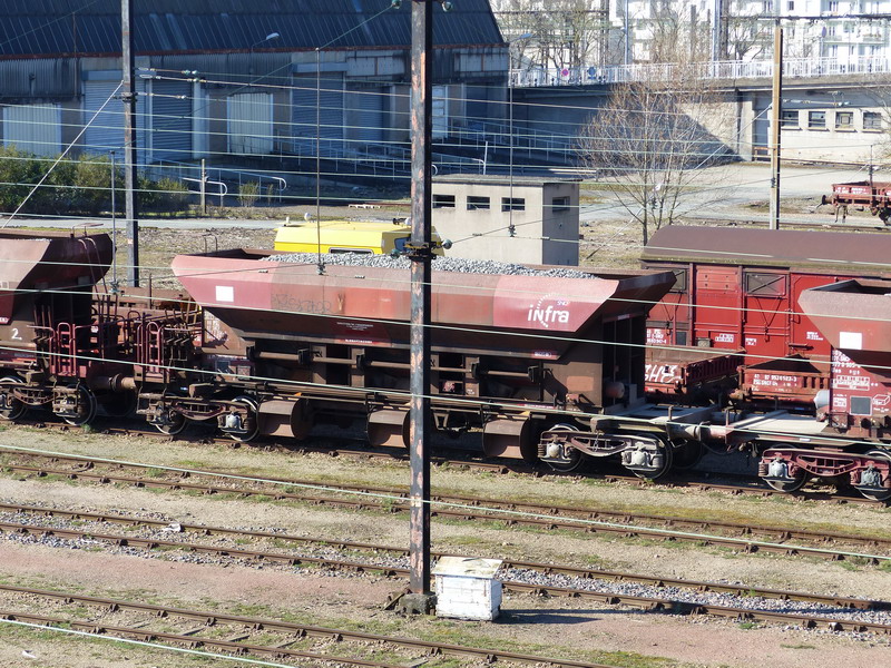 80 87 977 7 554-7 Uas D12 6 PSL (2014-03-06 St Pierre des Corps) (2).jpg