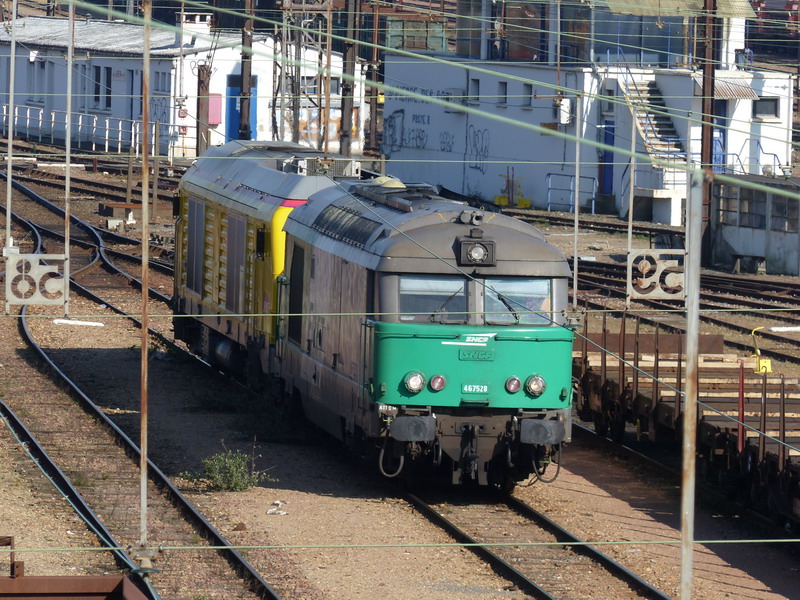 75027 = 67528 (2014-03-10 St Pierre des Corps) (2).jpg