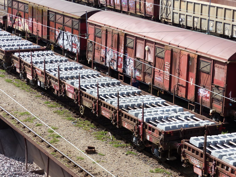 80 87 977 3 273-8 Uas R39 6 (2014-03-25 St Pierre des Corps) (1).jpg