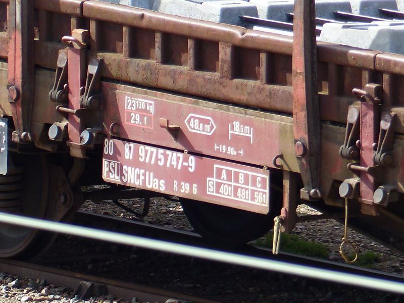 80 87 977 5 747-9 Uas R39 6 (2014-03-25 St Pierre des Corps) (2).jpg