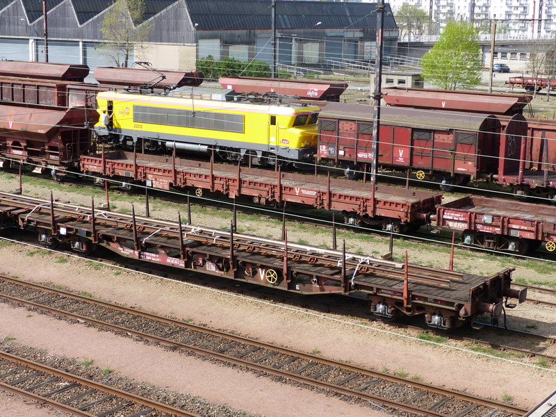 80 87 977 0 035-4 R 07 2 F SNCF-PN (2014-03-31 St Pierre des Corps) (2).jpg