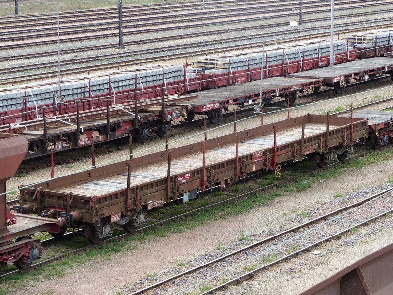 80 87 977 3 836-2 Uas R39-6 F SNCF-PSL (2014-04-02 St Pierre des Corps) (1).jpg