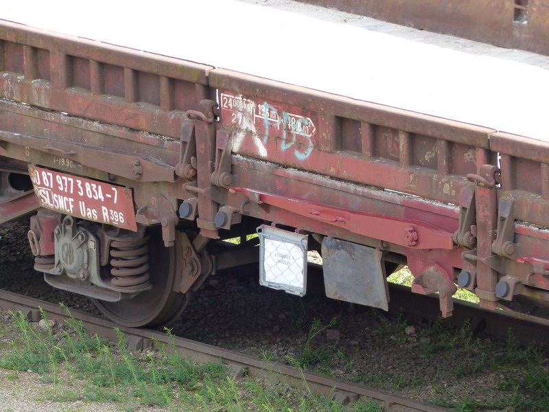 80 87 977 3 834-7 Uas R39 6 SNCF-PSL (2014-04-08 St Pierre des Corps) (2).jpg