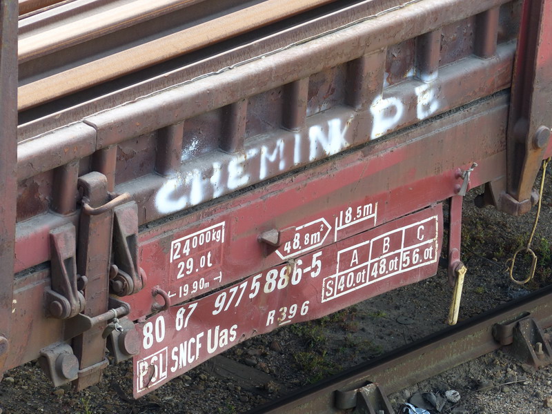 80 87 977 5 886-5 Uas R39 6 SNCF-PSL (2014-04-18 St Pierre des Corps) (2).jpg