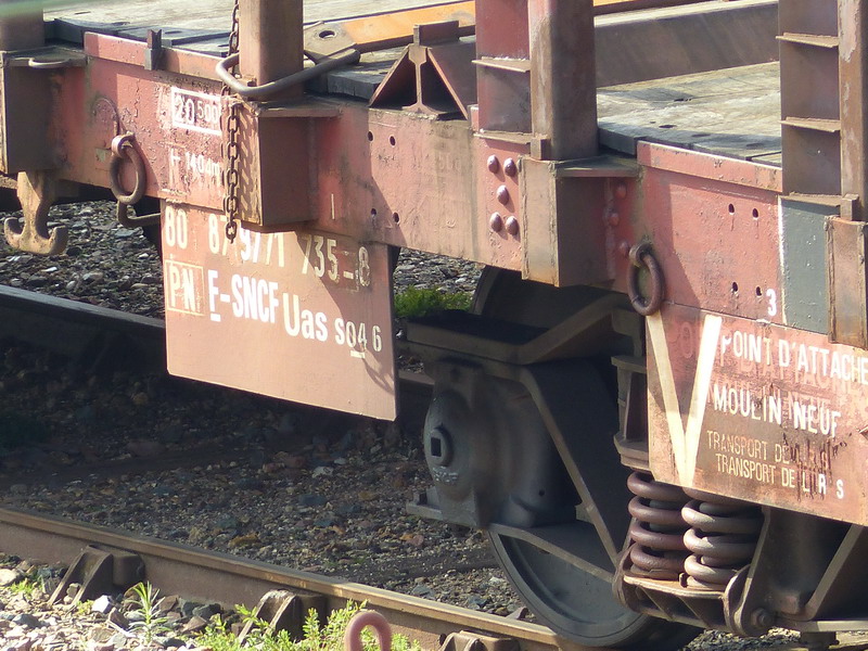 80 87 977 1 735-8 Uas S04 6 F SNCF-PN (2014-03-28 St Pierre des Corps) LRS N°27 (2).jpg