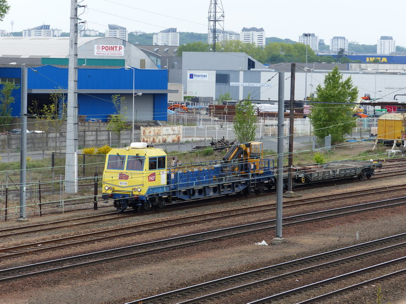 80 87 978 8 202-0 Uas W24 6 F SNCF-TR (2014-04-24 St Pierre des Corps) + TR 8-149 (1).jpg