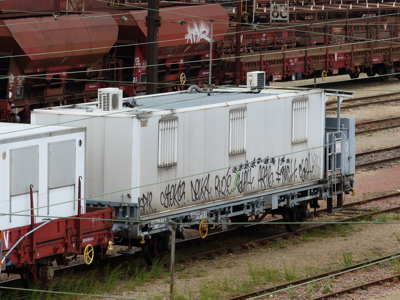 40 87 959 4 032-4 Us K55 2 F SNCF-RO (2014-04-25 St Pierre des Corps) (2).jpg