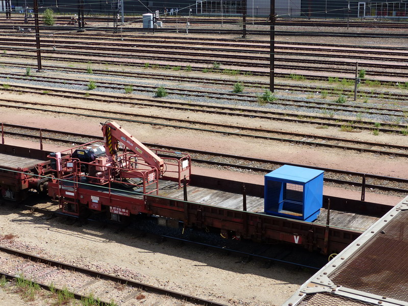 80 87 979 6 100-6 Uas SNCF-LY (2014-05-14 St Pierre des Corps) (1).jpg