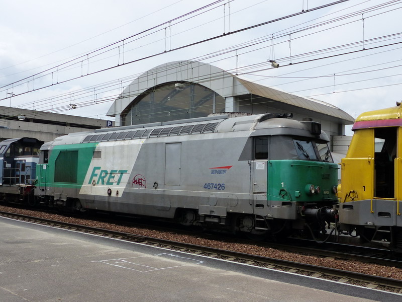 67426 (2014-06-02 gare de St Pierre des Corps) + 67625 + 66059 (2).jpg