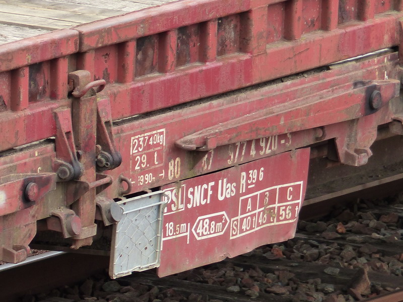 80 87 977 4 920-5 Uas R39 6 SNCF-PSL (2014-06-10 St Pierre des Corps) (2).jpg