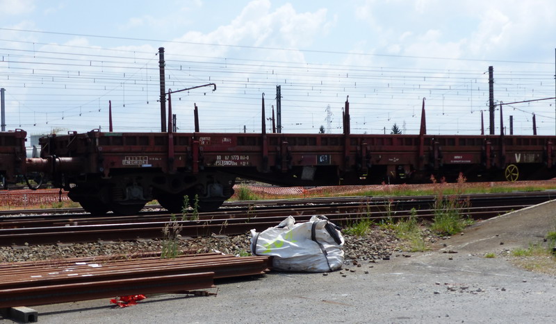 80 87 977 3 861-0 Uas R39 6 F SNCF-PSL (2014-06-15 SPC Infrapôle LGVA) (1).jpg