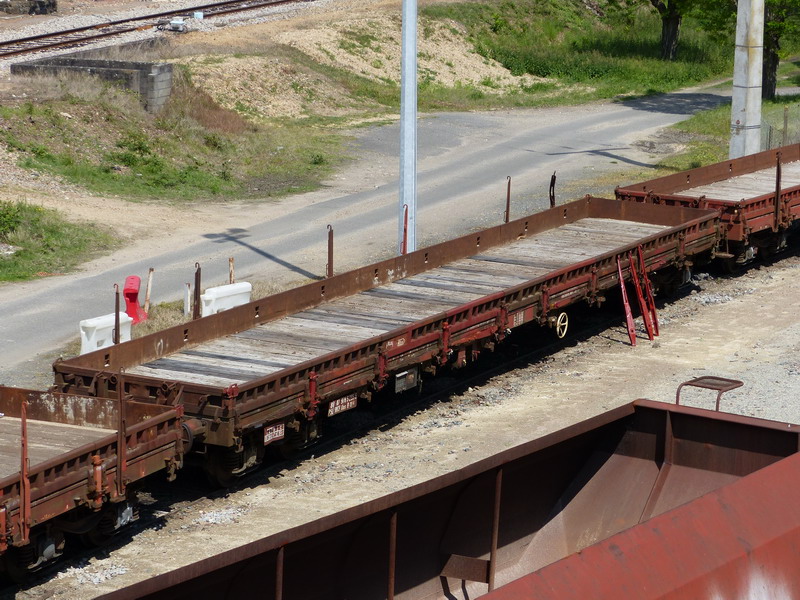 80 87 978 3 235-5 Uas R39 6 SNCF-PSL (2014-05-03 St Pierre des Corps) (1).jpg