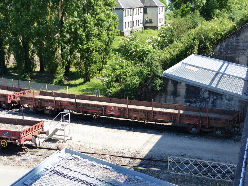 80 87 977 3 256-3 Uas R39 6 SNCF-PSL (2014-05-18 St Pierre des Corps) (1).jpg