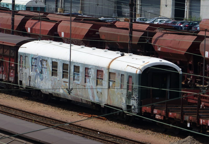 80 87 979 3 624-8 Uas H55 0 F SNCF-RO (2014-06-25 St Pierre des Corps) (1).jpg
