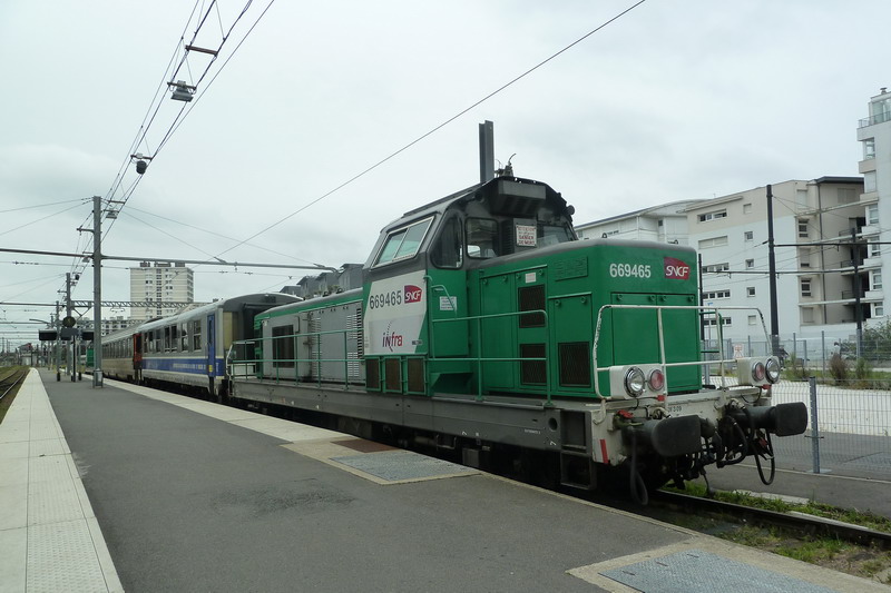 Train Mauzin 213 (2014-08-06 gare de Tours) (1).JPG