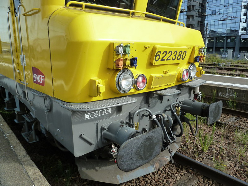 22380 (2014-08-23 gare de Tours) 14048 V.F (5).jpg