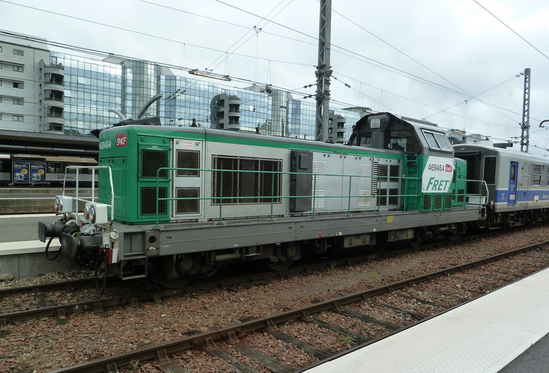 69464 (2013-10-01 Gare de Tours) Train Mauzin (2).jpg