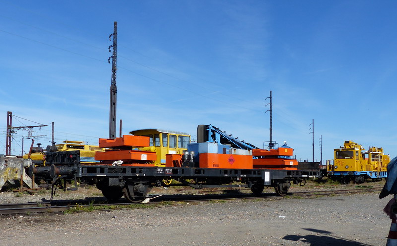 99 87 9 383 746-4  (A).JPG
