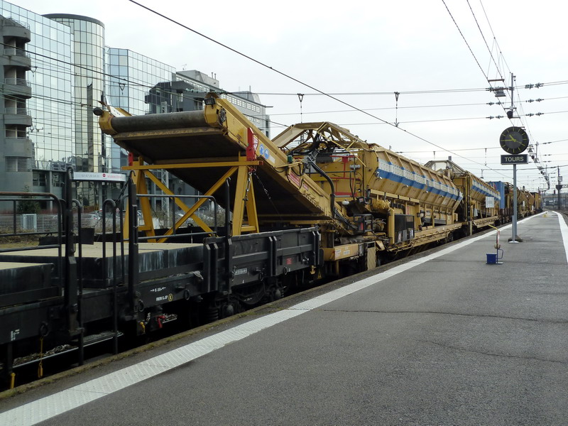 99 87 9 352 573-9 (2015-01-27 gare de Tours) VAD 85 PSE n°349 TSO (4).jpg