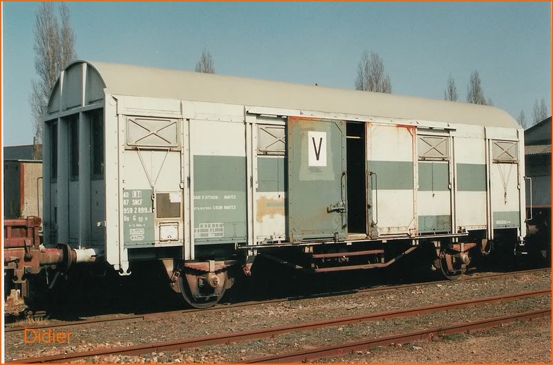 9592899-2.jpg