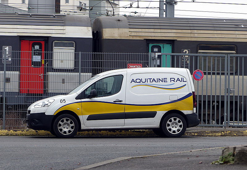 Peugeot Partner CN-760-ZS (2015-03-09 Tours) Aquitaine Rail n°5 (2).jpg