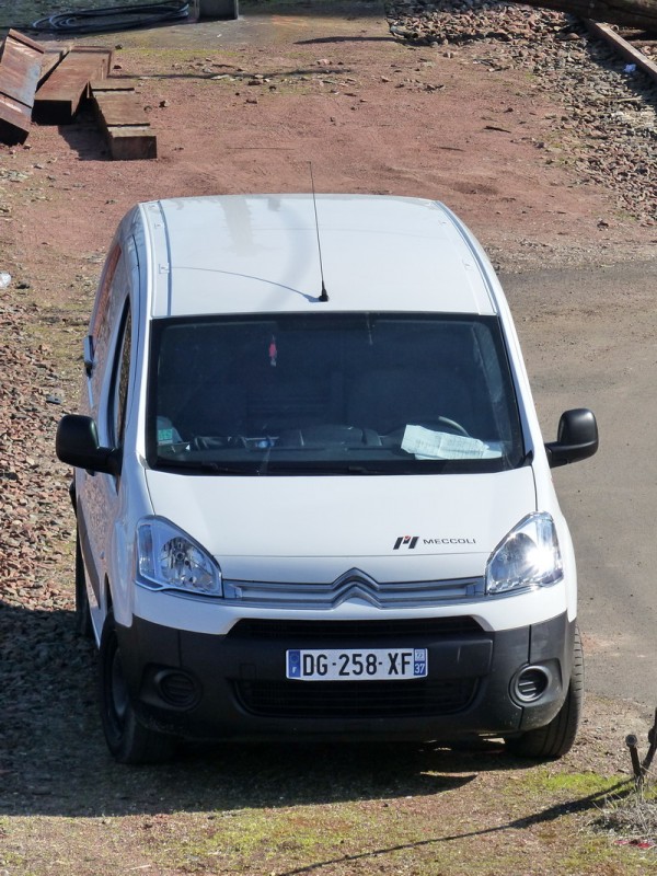 156 Citroên Berlingo DG-258-XF (2015-03-12 Tours) (2).jpg