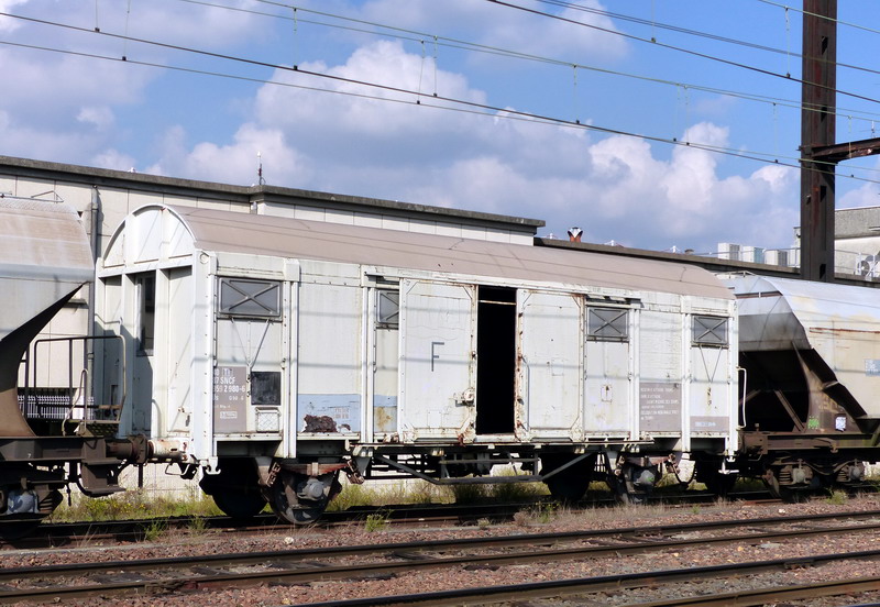 40 87 959 2 980-6 Us G90 6 SNCF-TR (2014-09-30 gare de SPDC) (1).jpg