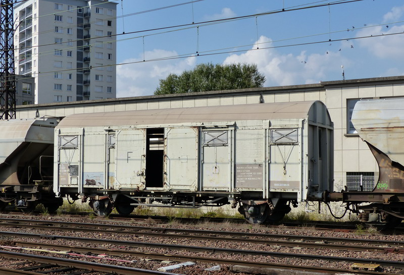 40 87 959 2 980-6 Us G90 6 SNCF-TR (2014-09-30 gare de SPDC) (6).jpg