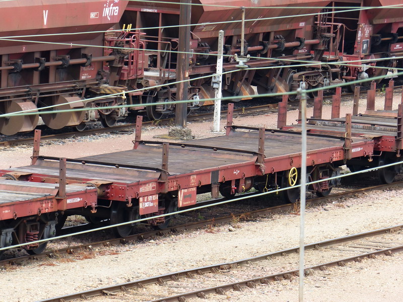 80  87 977 1 923-0 Uas S03 6 F SNCF-BD (2014-05-06 St Pierre des Corps) (1).jpg