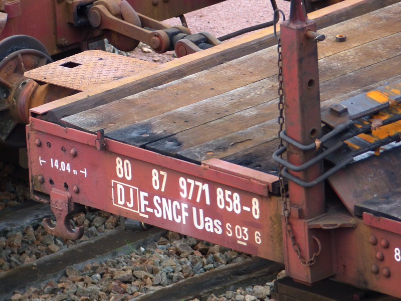 80 87 877 1 858-8 Uas S03 6 F SNCF-DJ (2014-11-20 SPDC) (3).jpg
