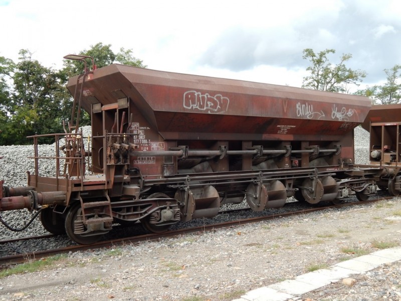 80 87 977 7 080 3 Uas  D12-6  PSL (Copier).JPG