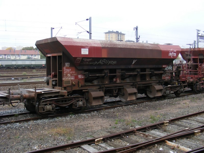 80 87 977 7 141 3 Uas  D12-6  PSL (3) (Copier).JPG