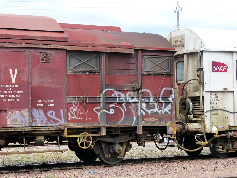 40 87 959 0 006-2 Us G54 2 SNCF-PE (2015-05-08 BIDON V à SPDC) TDGR 4 (4).jpg
