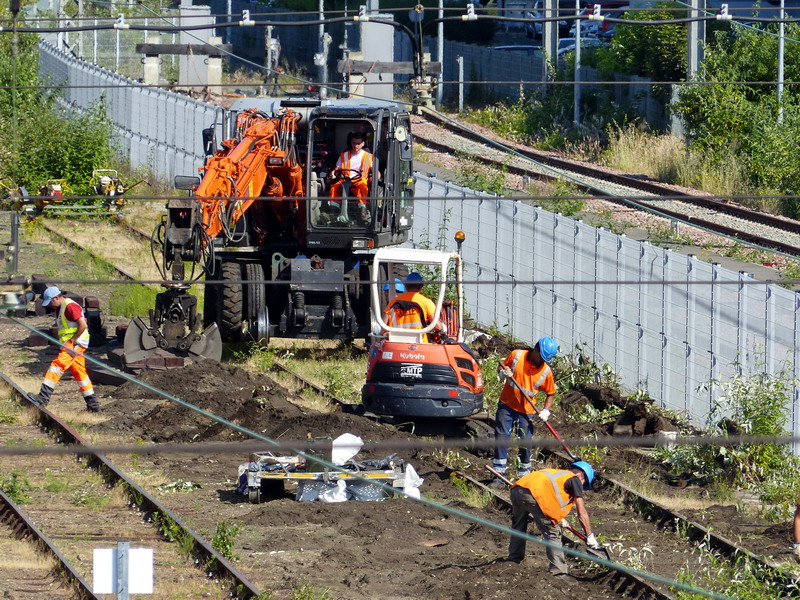 Hitachi D 2R Type ZX 170 PRR (2015-06-17 Tours) CLMTP (1).jpg