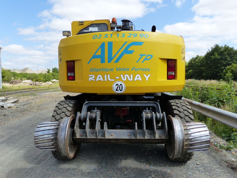 DOOSAN 140 WV-RW Solar (2015-07-14 gare de Neuillè Pont-Pierre) AVT TP (8).jpg