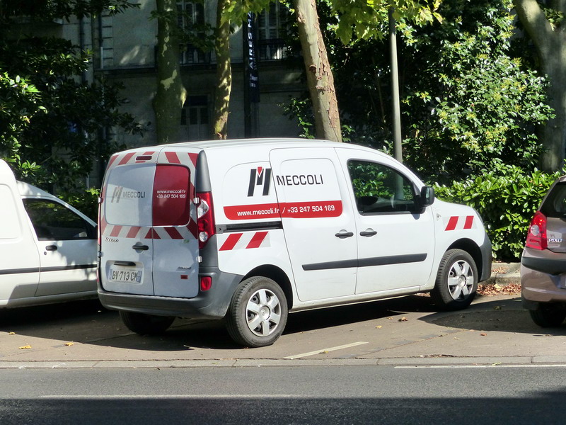 Renault Kangoo BV-713-CM (2015-08-03 Tours) Meccoli 580 (4).jpg