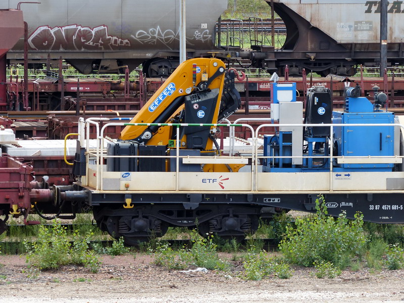 33 87 4571 651-5 (2015-09-03 SPDC) wagon grue-nacelle ETF (2).jpg